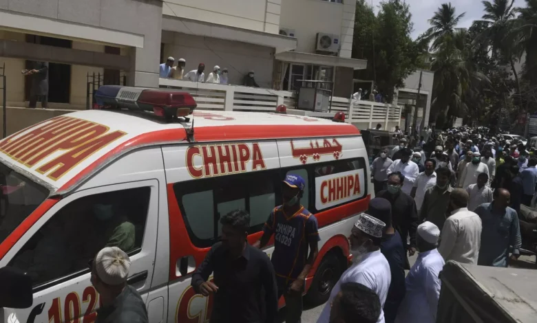 انفجار سيارة في موكب السفير الروسي بباكستان: إصابات بين الشرطة ولا أضرار دبلوماسية