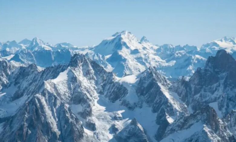 العثور على جثث أربعة متسلقين فقدوا على قمة مونت بلانك