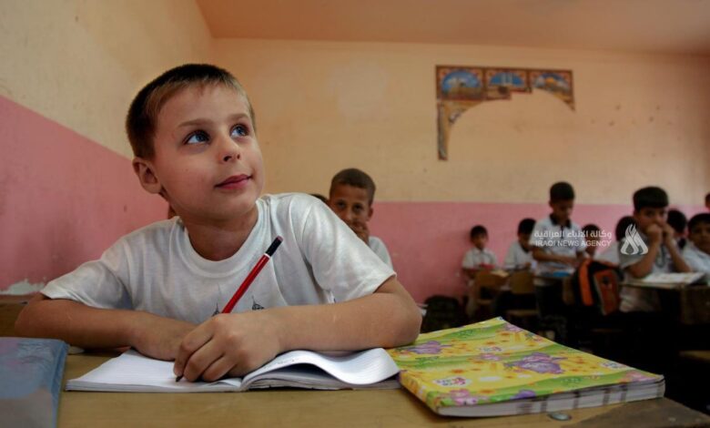 إطلاق حملة وطنية لإعادة 150 ألف طالب متسرب إلى المدارس في العراق
