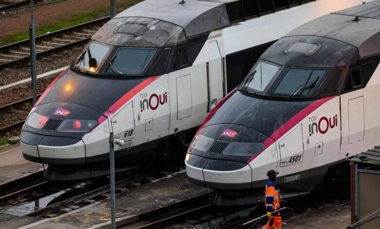 اضطرابات كبيرة في حركة السكك الحديدية الفرنسية بسبب هجوم مروع