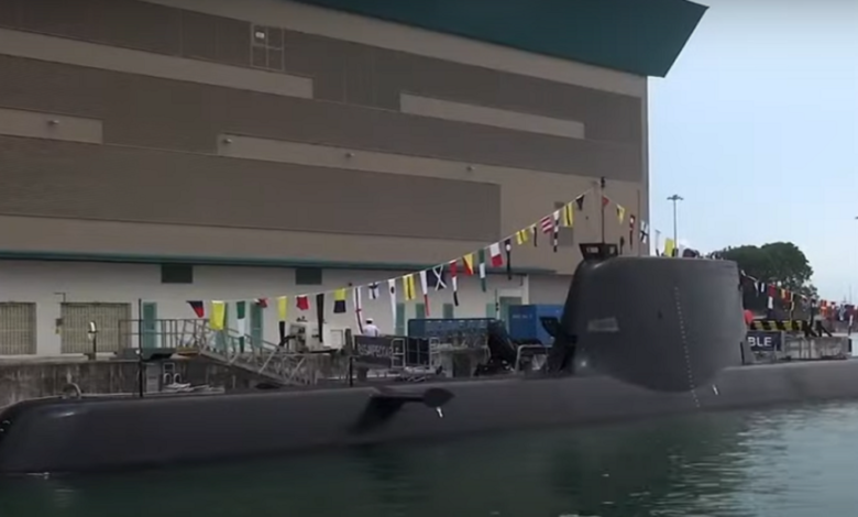 سنغافورة تعزز أسطولها البحري بغواصتين من طراز Invincible