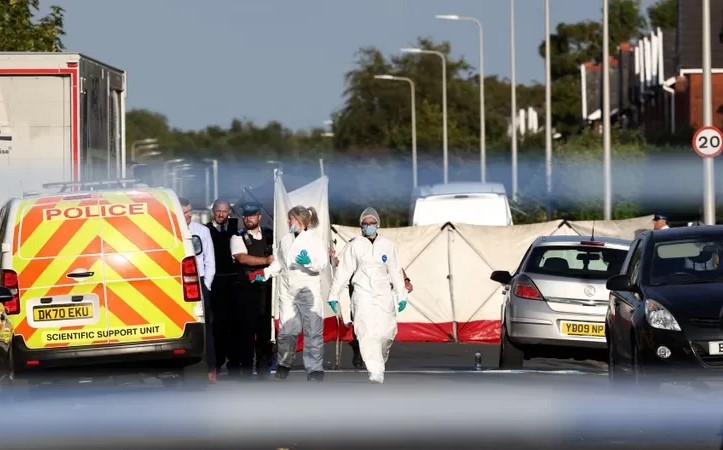 هجوم مروع في إنجلترا: طفلان قتيلان و11 مصابًا