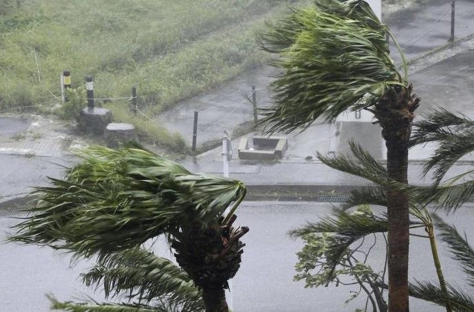 التحذيرات تتصاعد مع وصول الإعصار شانشان إلى كيوشو