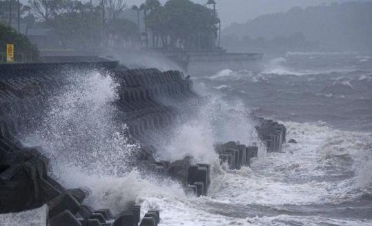تايوان تغلق أبوابها استعداداً لإعصار كراثون القوي
