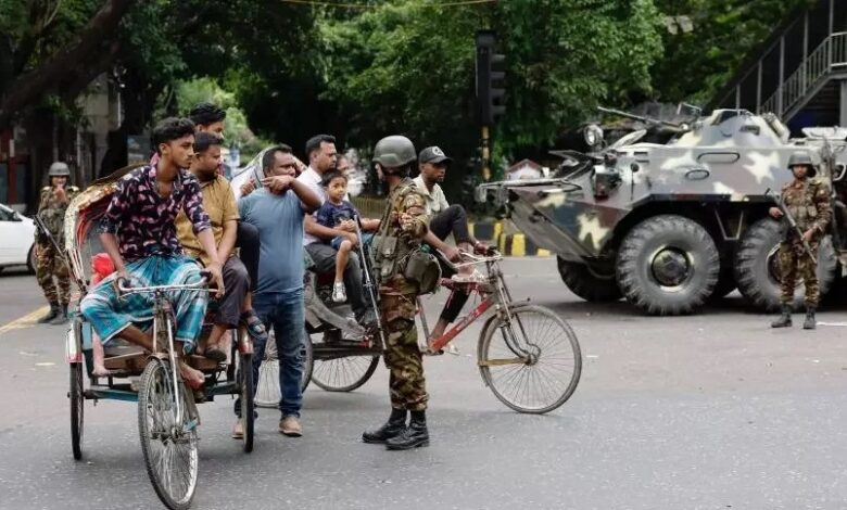 بنغلاديش تواجه أسوأ اضطرابات سياسية منذ عقود وسط اشتباكات دامية واستقالة الحكومة