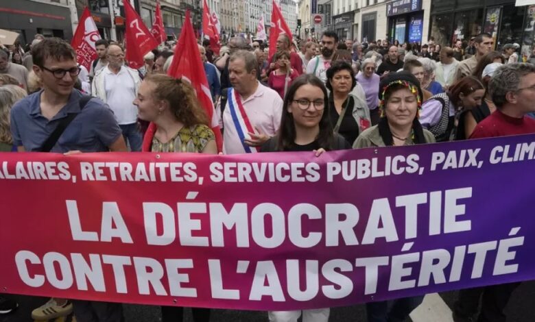 تظاهرات حاشدة في فرنسا ضد تعيين بارنييه رئيسًا للوزراء