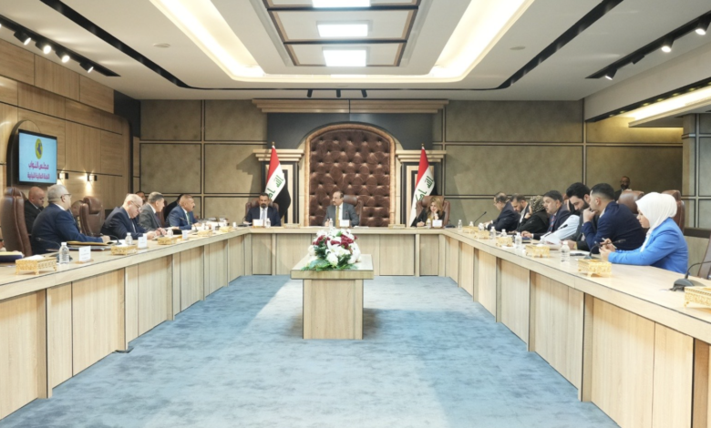 وزير الداخلية: إيرادات عام 2023 بلغت 757 مليار دينار مع دعوات لتعزيز الإيرادات غير النفطية