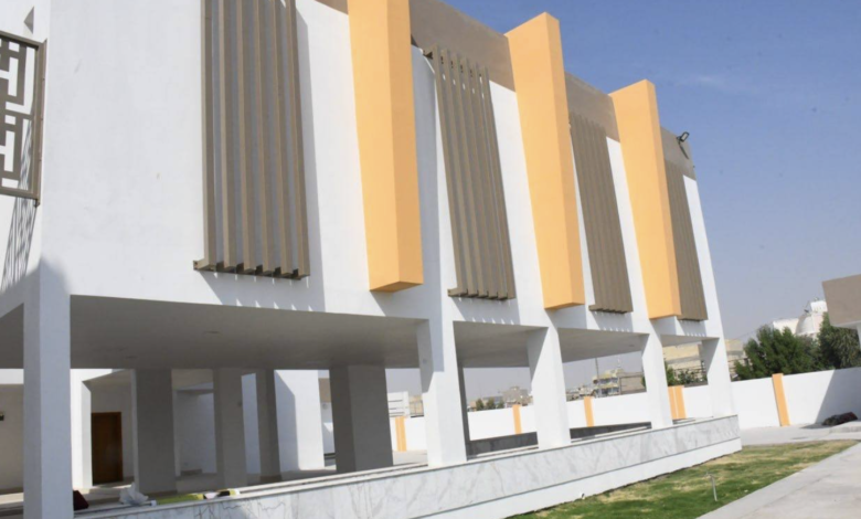 التربية تغلق ملف المدارس الكرفانية في النجف بعد نقل الطلبة إلى أبنية نموذجية