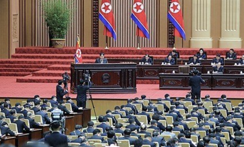 كوريا الشمالية تعتبر الجنوب دولة معادية وتفجر الطرقات والسكك الحديدية