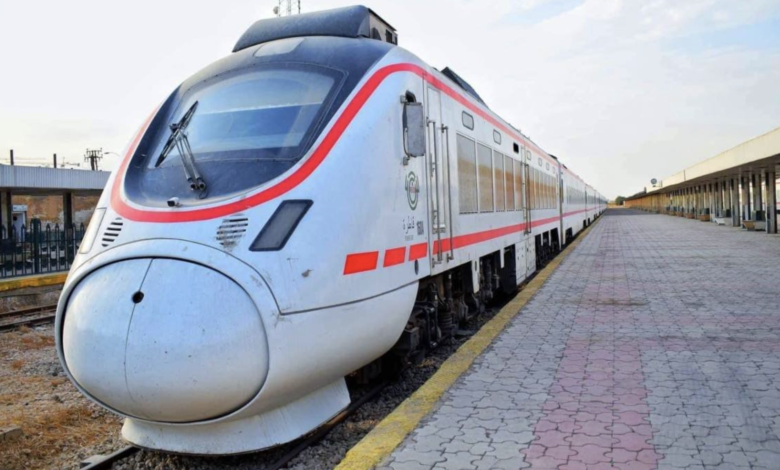 السكك الحديدية تخصص قطارات لنقل الجماهير من بغداد إلى البصرة لدعم المنتخب الوطني