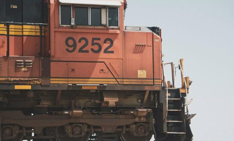 إضراب مفتوح في السكك الحديدية الفرنسية يُهدد عطلة عيد الميلاد