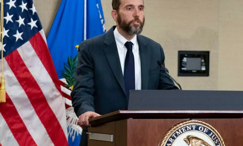 استقالة المدعي العام لمانهاتن بعد تهديدات من ترامب