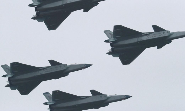 تايوان ترصد 41 طائرة حربية صينية تحلق حول الجزيرة قبيل زيارة رئيسية للخارج