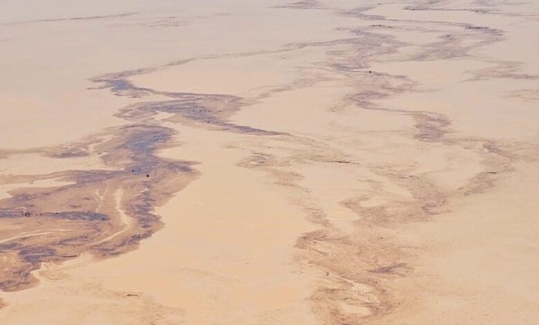 بقع زيتية تعيق ضخ المياه في صلاح الدين: جهود حثيثة لإصلاح الوضع