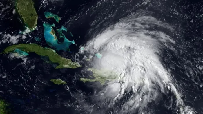 إعصار رافاييل يضرب كوبا: مأساة جديدة بعد أوسكار