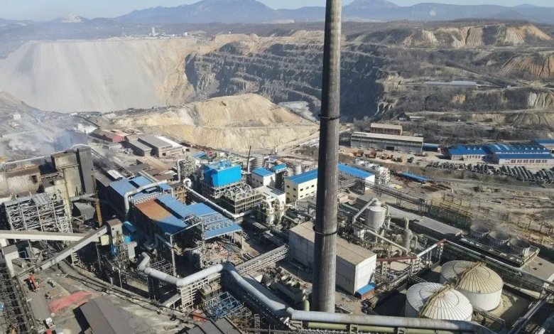 صربيا تواجه خطر العقوبات الأمريكية على مورد الغاز الروسي