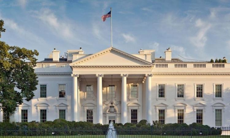 البيت الأبيض يحذر: إغلاق الحكومة قد يؤدي إلى فوضى وطنية