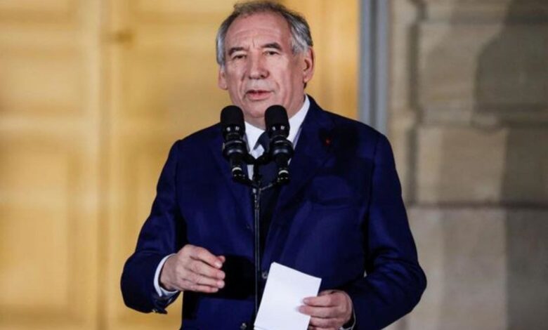 فرنسا تعلن تشكيل حكومة جديدة بقيادة فرانسوا بايرو
