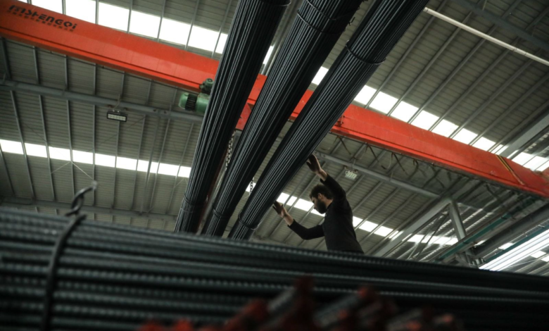 البصرة تستعد لإنشاء أول مدينة صناعية متخصصة بالحديد والصلب