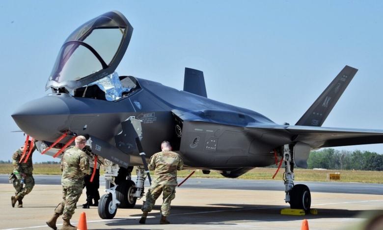 واشنطن تعزز بنيتها العسكرية في غرينلاند لاستقبال مقاتلات إف-35 النووية