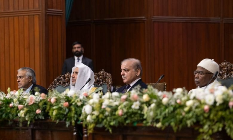 رابطة العالم الإسلامي تطلق مبادرة عالمية لتعليم الفتيات في باكستان