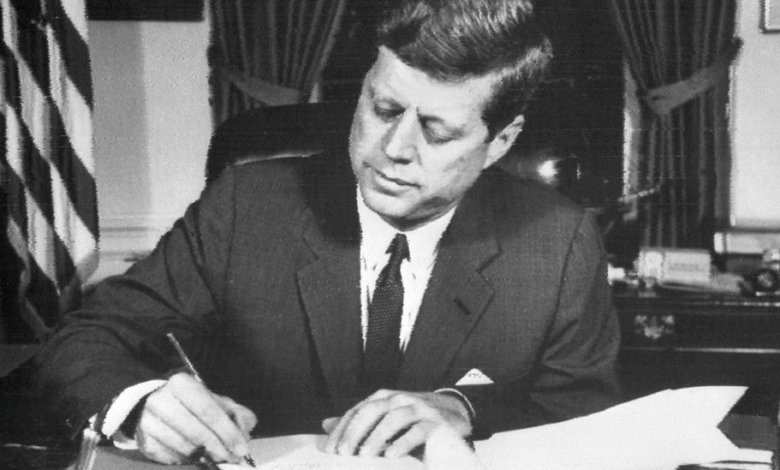 ترامب يعلن الكشف عن أسرار اغتيال كينيدي ومارتن لوثر كينغ