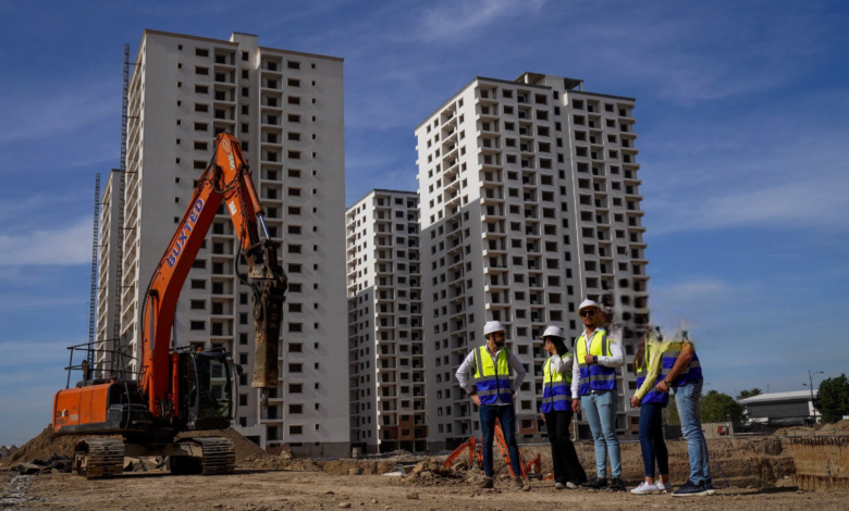 الإعمار: تقدم ملحوظ في إنجاز 5 مشاريع سكنية متلكئة في المحافظات