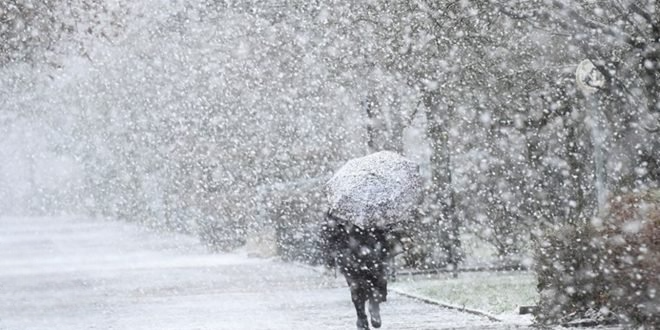 عاصفة ثلجية قوية تضرب الولايات المتحدة وتعطل السفر