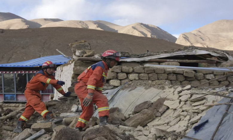 الصين تسجل 515 هزة ارتدادية بعد زلزال بقوة 6.8 في التبت