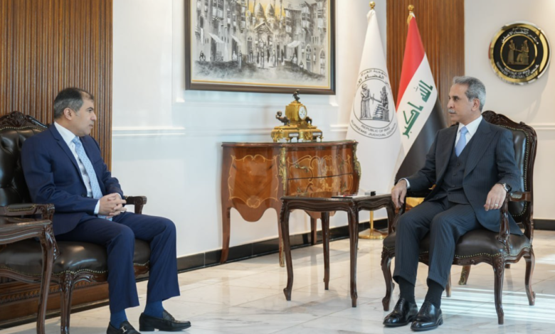 القاضي زيدان يناقش تعزيز التعاون القضائي مع السفير الكويتي