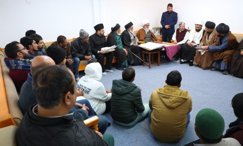 سماحة المرجع النجفي يشيد بجهود موكب غلامان السيدة زينب (عليها السلام) في خدمة الإسلام