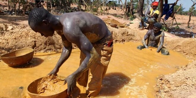 انهيار منجم ذهب غير مرخص في مالي يودي بحياة 48 شخصًا