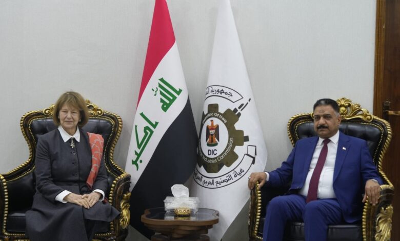 العراق وبريطانيا يعززان التعاون في توطين صناعة الزوارق الحربية