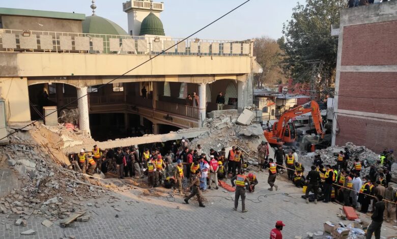 تفجير في مسجد بباكستان يخلّف قتلى وجرحى