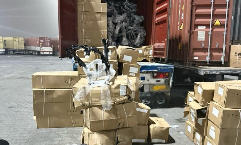 ضبط حاويات مخالفة للتهريب في ميناء أم قصر الشمالي