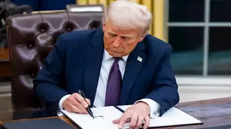 ترامب يوقف المساعدات لجنوب إفريقيا بسبب قانون مصادرة الممتلكات