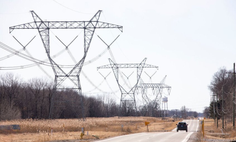 حرب الرسوم التجارية: أونتاريو الكندية ترفع أسعار الكهرباء المصدرة لأمريكا 25%