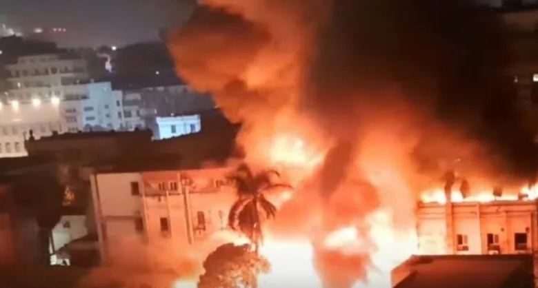 حريق المعامل المركزية بالقاهرة: فرق الإطفاء تنجح في السيطرة على النيران