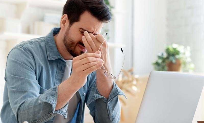 إجهاد العين الرقمي: كيف تحمي عينيك من مخاطر الشاشات؟