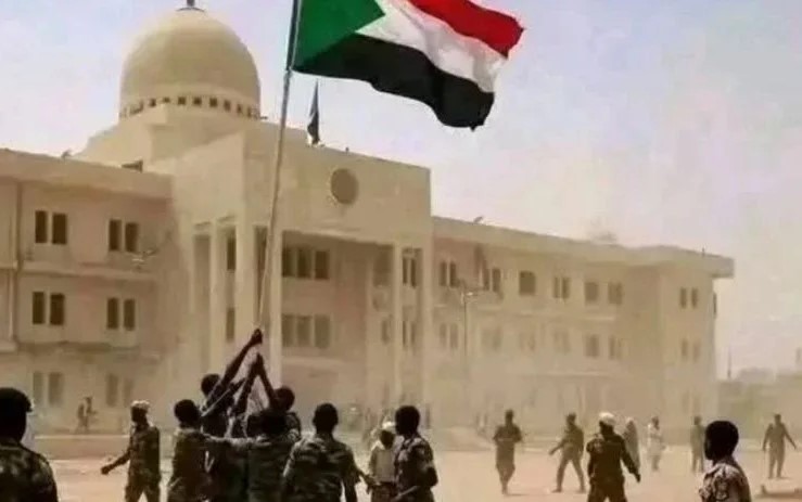 الجيش السوداني يستعيد القصر الرئاسي ويشدد قبضته على وسط الخرطوم