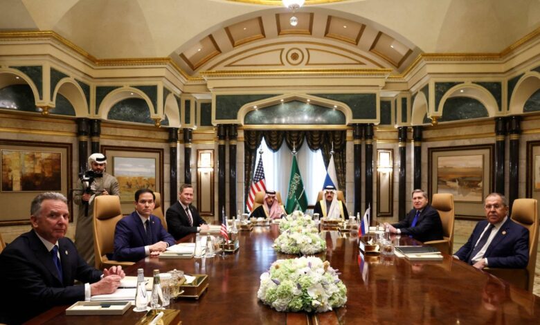 موسكو تعبر عن تفاؤل حذر قبيل انطلاق محادثات السلام السعودية وسط تصعيد عسكري