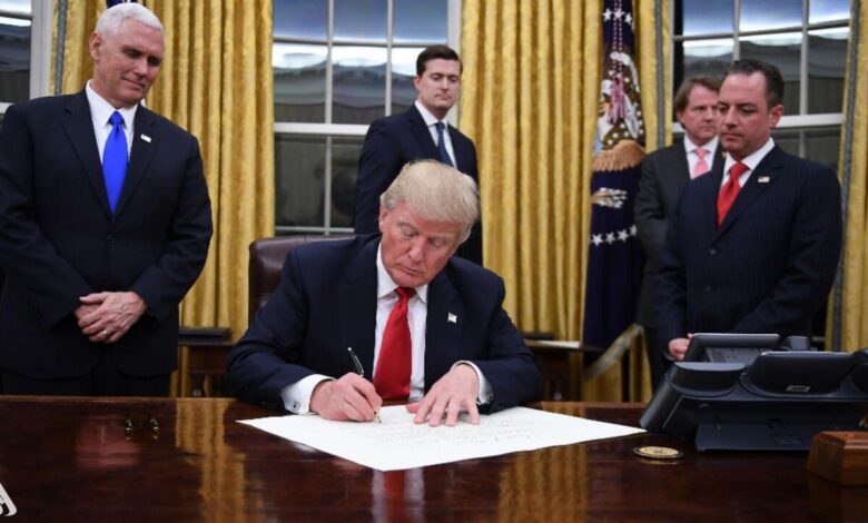 قرار ترامب لتشديد إجراءات الانتخاب يثير جدلاً واسعاً بين المؤيدين والمعارضين