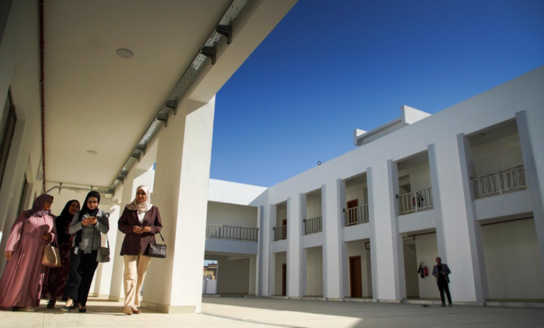 نينوى تتصدر المحافظات في مشاريع التنمية مع 640 مدرسة و19 مستشفى قيد الإنشاء