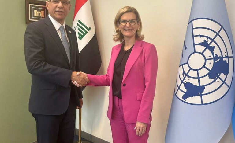 العراق يتطلع لسد الفجوة الرقمية عبر شراكات تكنولوجية دولية فعالة