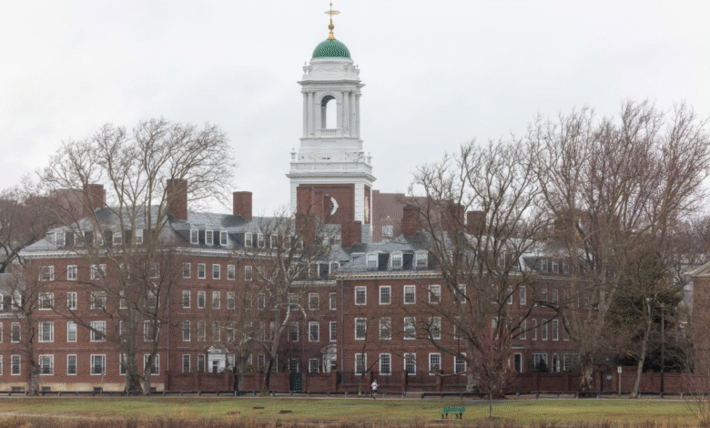 أزمة قبول الطلاب الأجانب تهدد جامعة هارفرد بسبب سياسات ترامب الجديدة