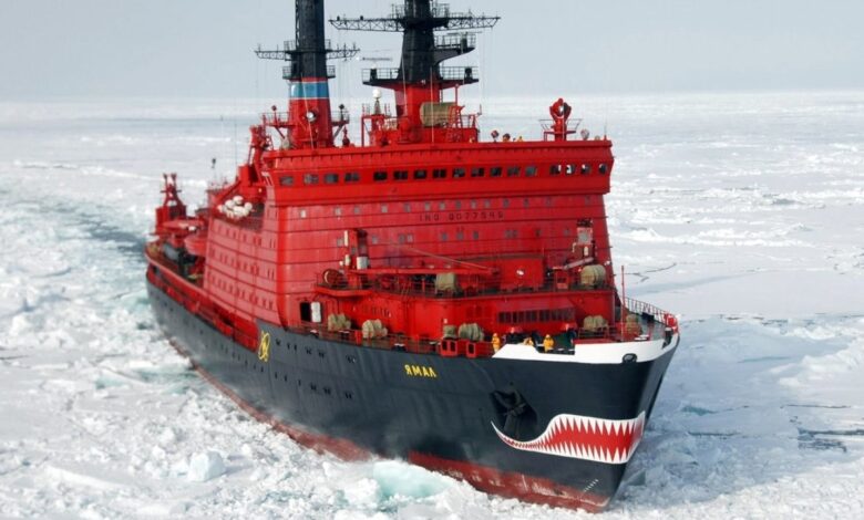 الأسطول الروسي يعزز قدراته بكاسحات جليد متطورة للإنقاذ البحري