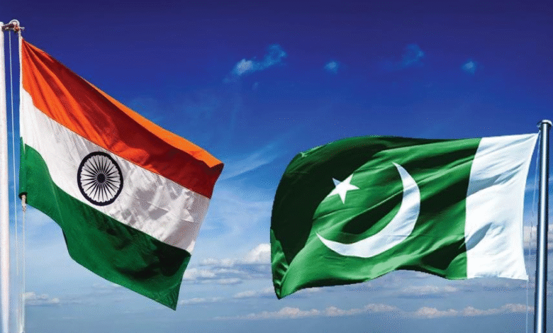 توتر باكستاني هندي: إغلاق المجال الجوي وتعليق العلاقات التجارية