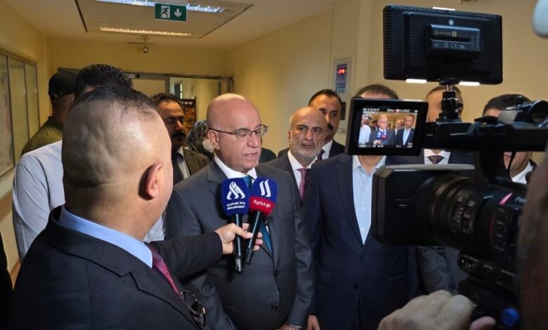 زيارة مفاجئة لوزير الصحة تشمل مرافق مستشفى الإمام الصادق في بابل