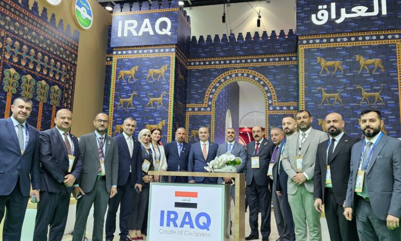 جناح العراق يخطف الأنظار في معرض سوق السفر العربي بدبي بتصميم يحاكي بوابة عشتار
