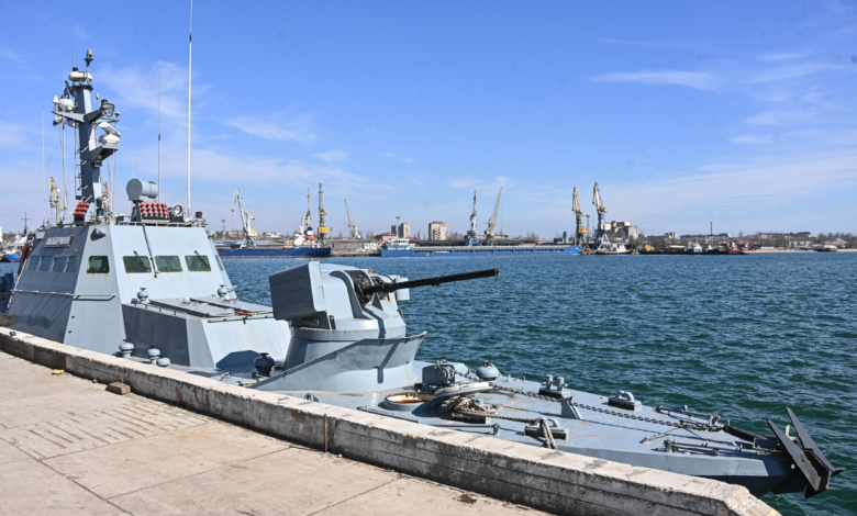 القوات الروسية تفرض حصارًا بحريًا على موانئ نيكولايف الاستراتيجية